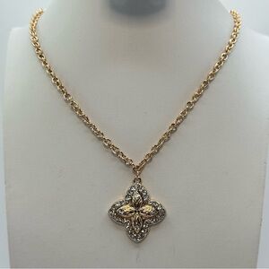 T Tahari Gold Tone Clover Flower Crystal Pendant Necklace Designer Glam Evening